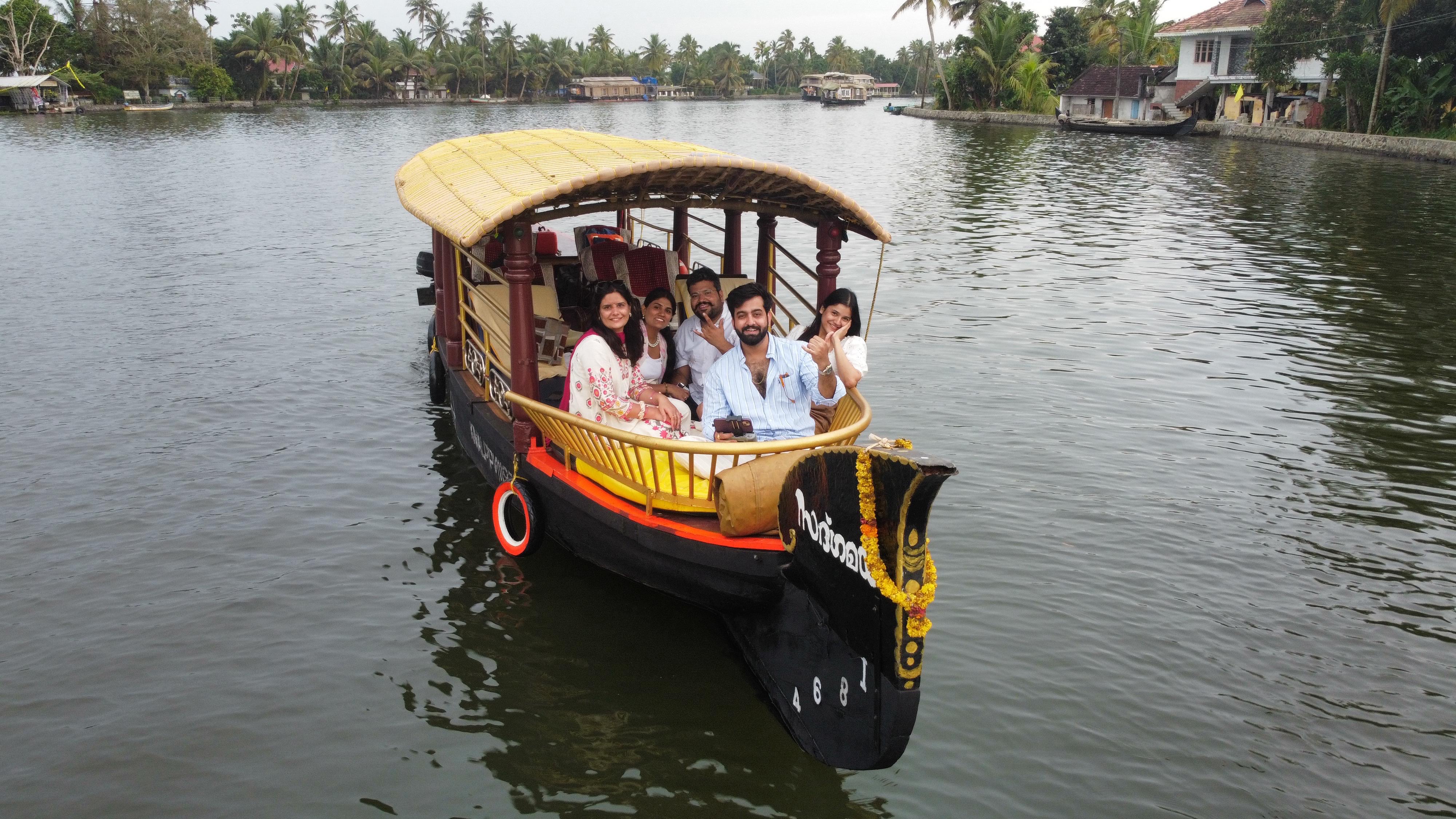 Sunrise Shikara Ride thumbnail 2
